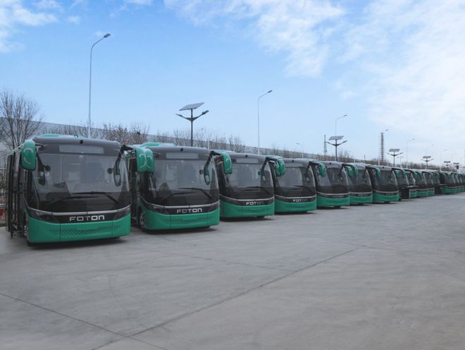 400辆！全国最大规模通学车交付北京(图1)