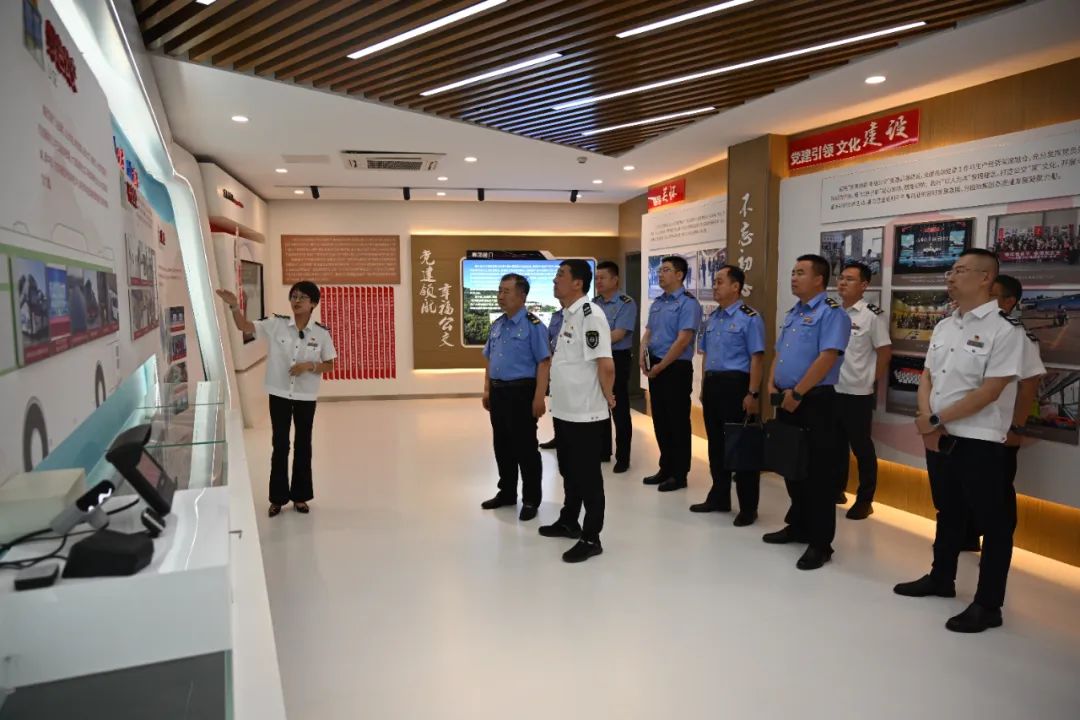 “鐵路+公交”服務(wù)更便民 煙臺(tái)公交集團(tuán)與煙臺(tái)車務(wù)段開展黨建共建活動(dòng)(圖2)