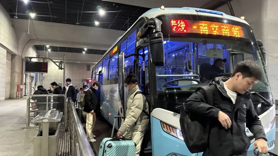 从“0”到“标杆”：南京公交定制服务的智慧蝶变之路(图1)