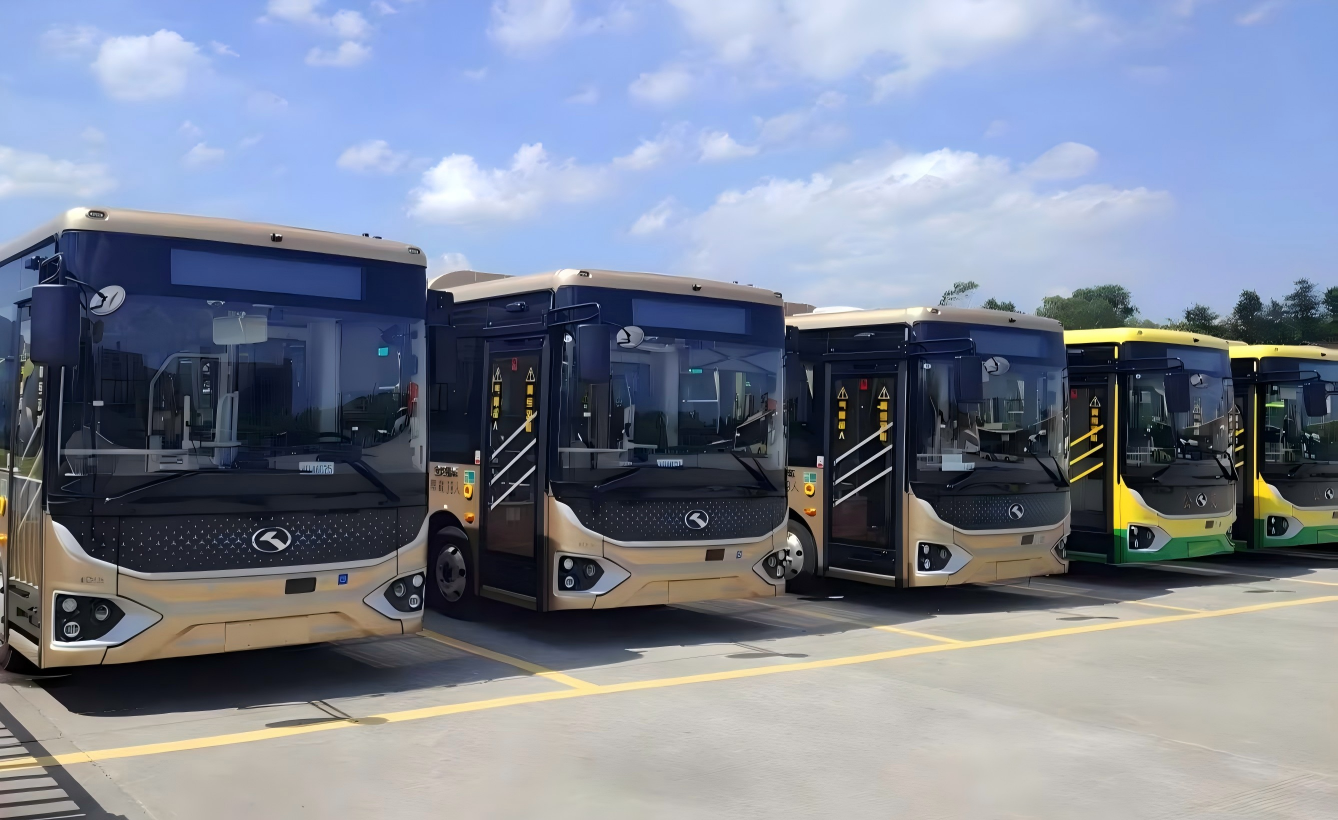 莆田公交迎来20辆金龙新能源公交车！(图2)