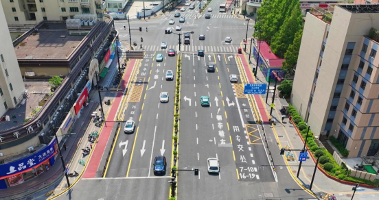 出行体验升级！上海公交站台悄悄变身.....(图2)