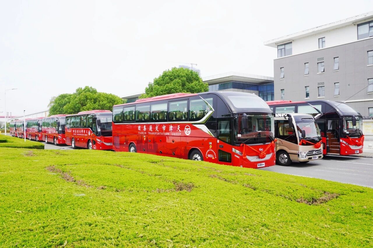 安凯客车四款高端车型批量交付天津！升级通勤“幸福感”(图1)