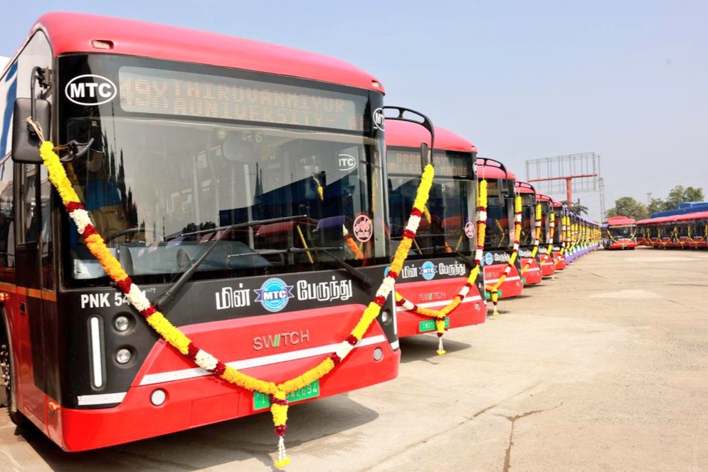 印度：德里和钦奈启用超过200辆电动巴士(图1)